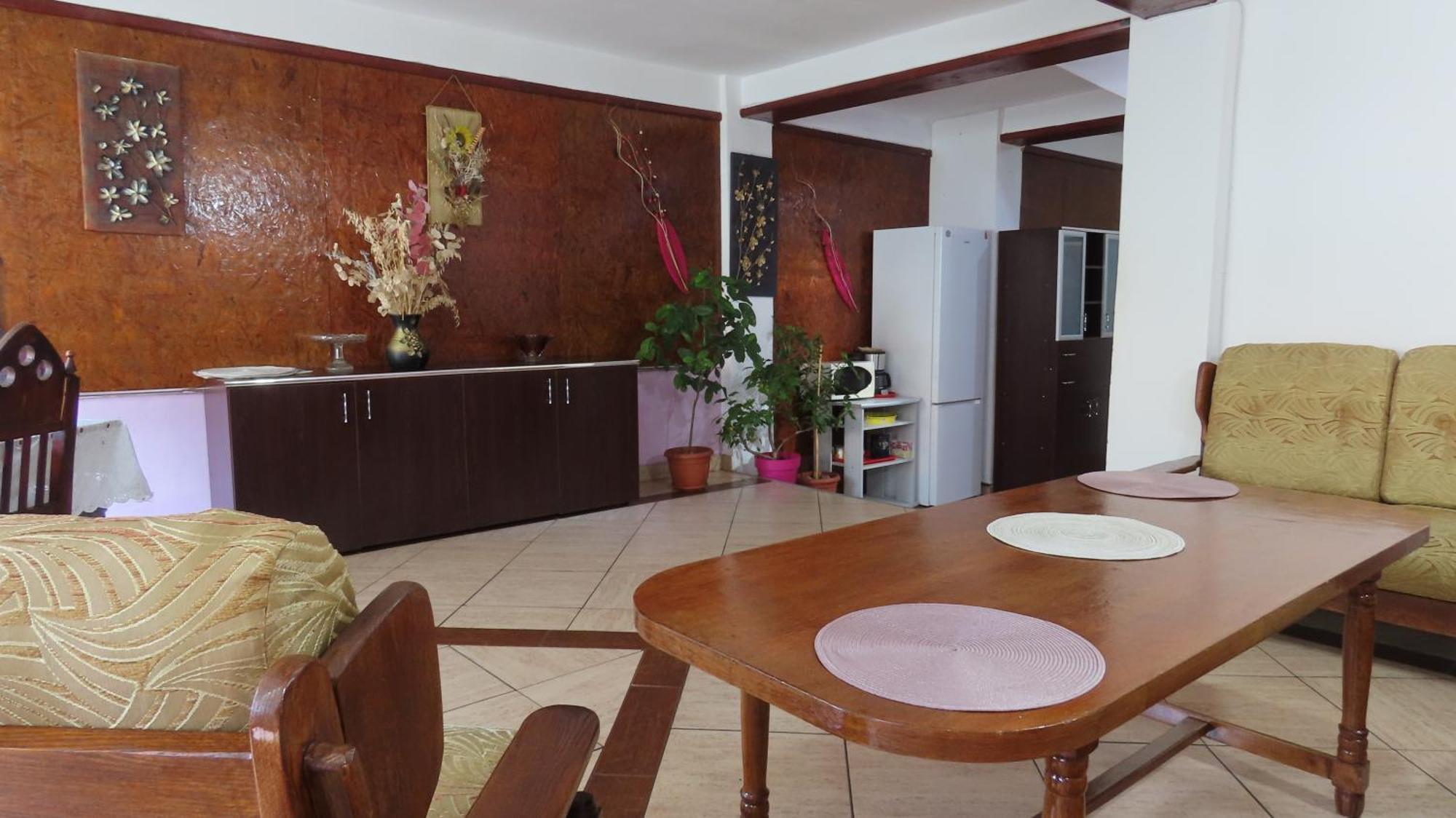 Vila Nik บุชเตนี ภายนอก รูปภาพ