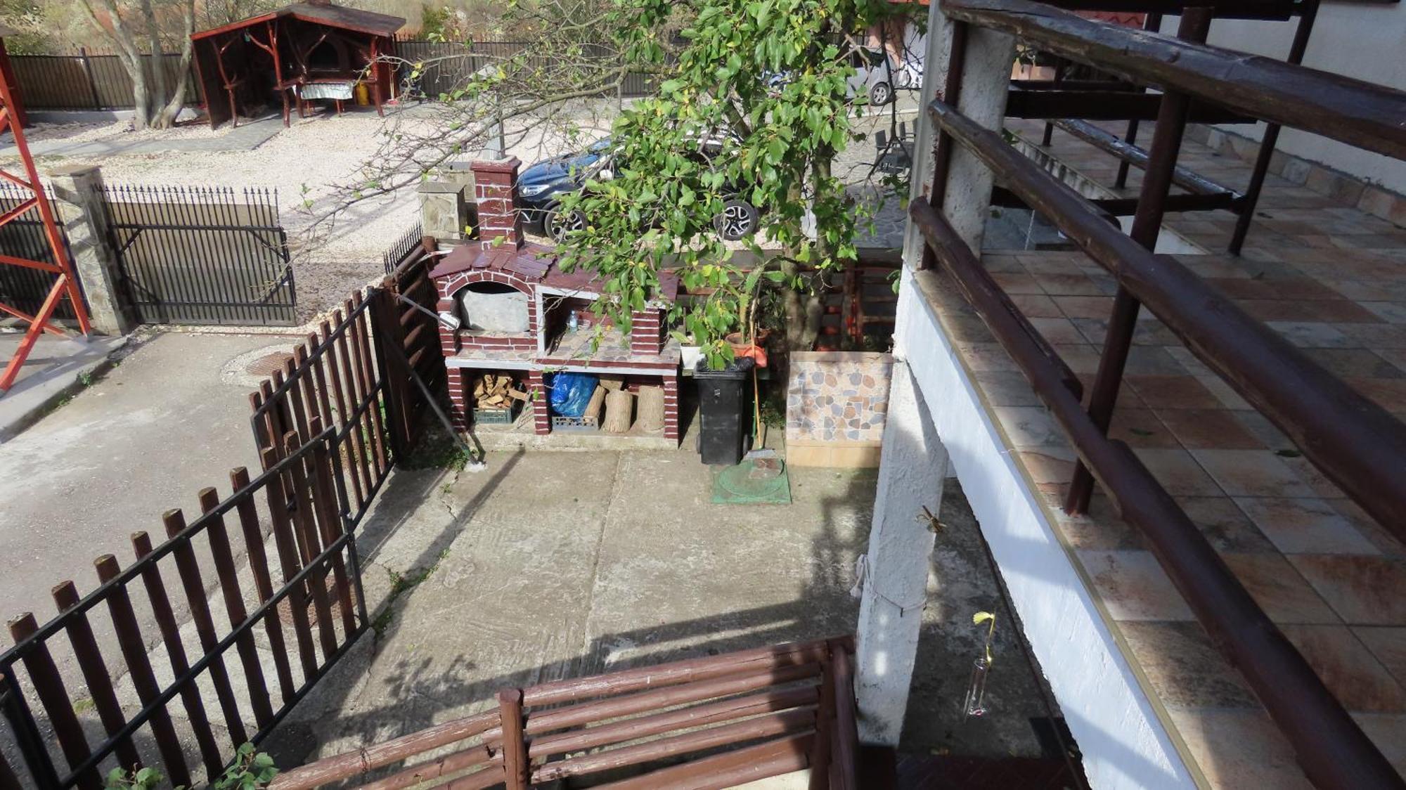 Vila Nik บุชเตนี ภายนอก รูปภาพ